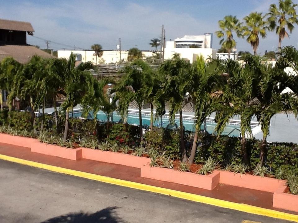 America's Best Inn&Suites Fort Lauderdale North Buitenkant foto