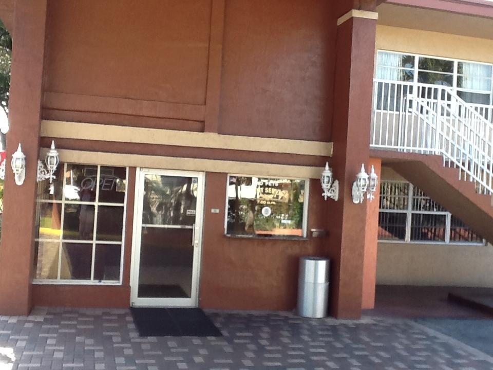 America's Best Inn&Suites Fort Lauderdale North Buitenkant foto